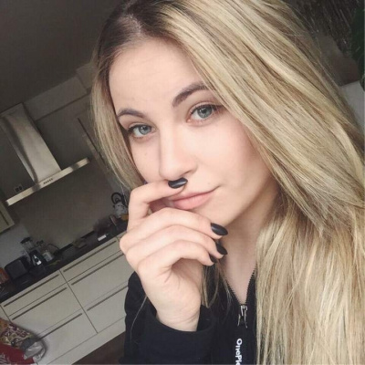 Profil von AISLYNN